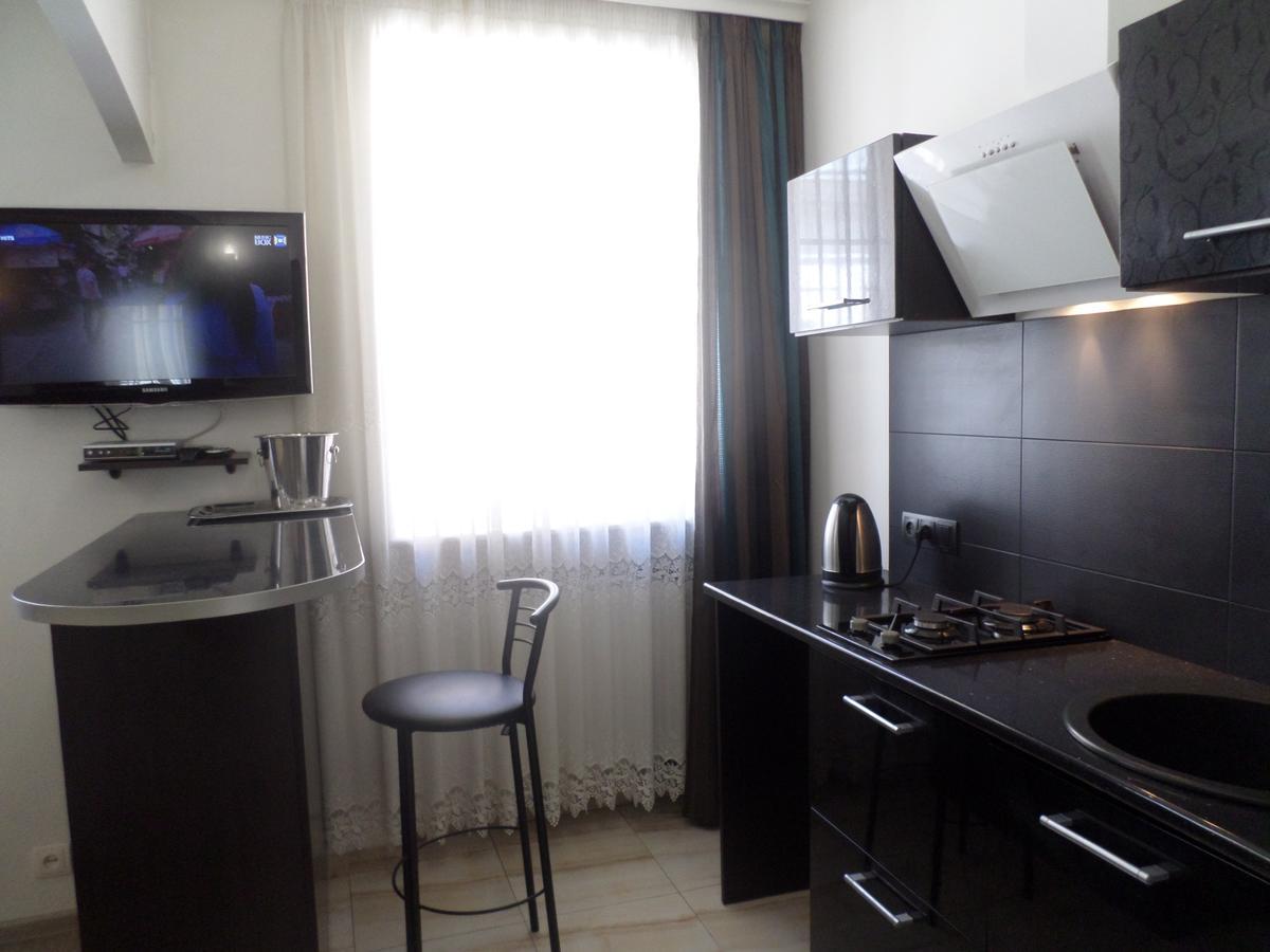 Apartment On Staroievreiska Lviv Exterior photo